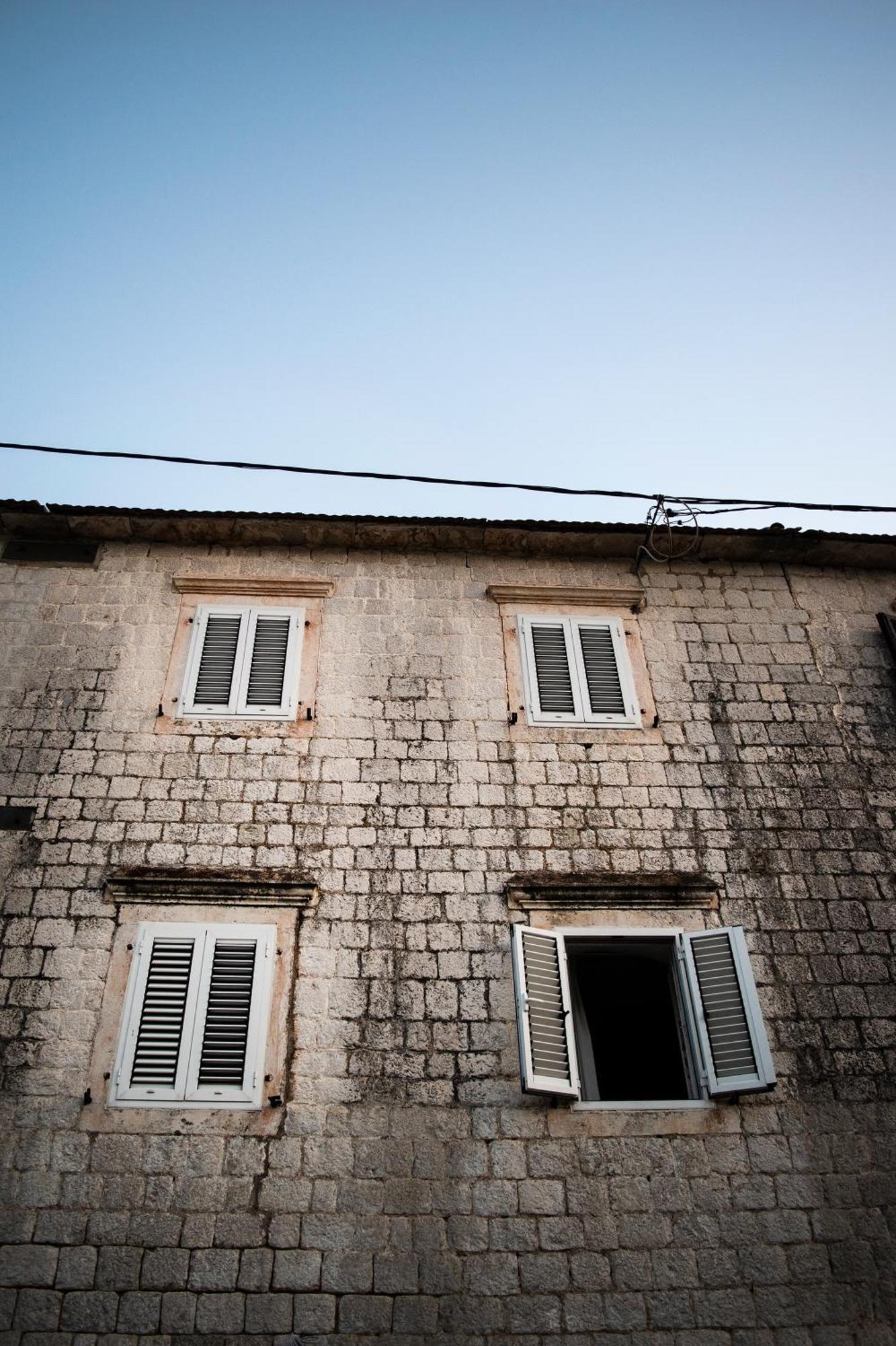 Cosy Traditional Waterfront Stone House Hotel Prcanj Exterior photo